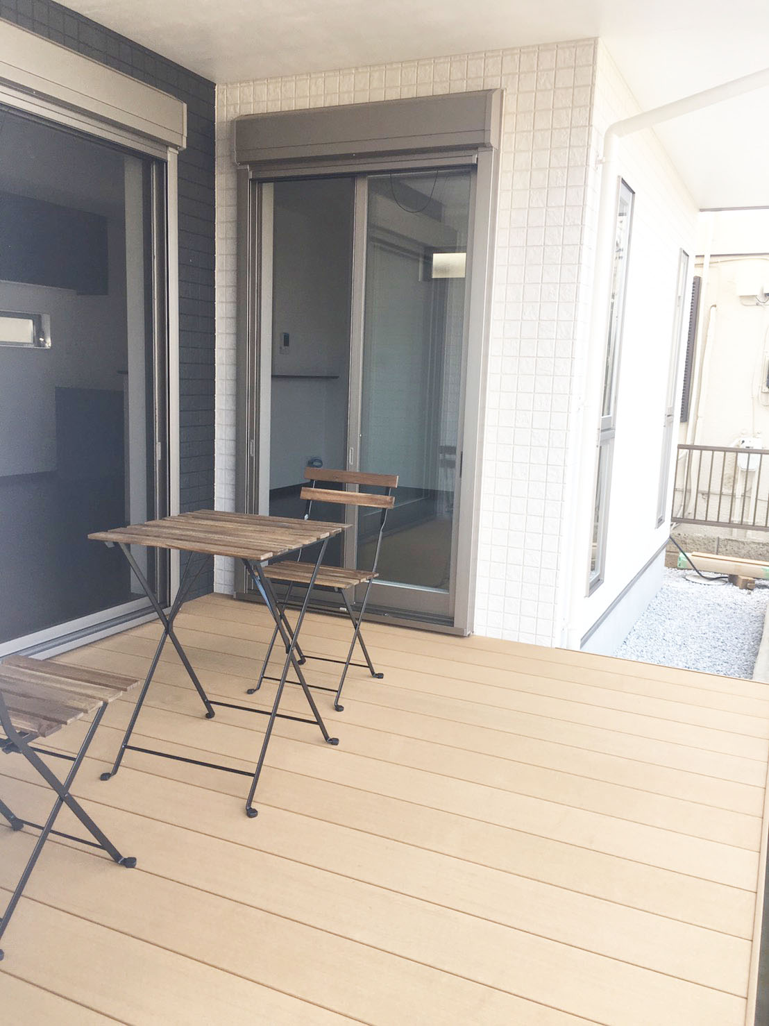 光差し込む高台の家