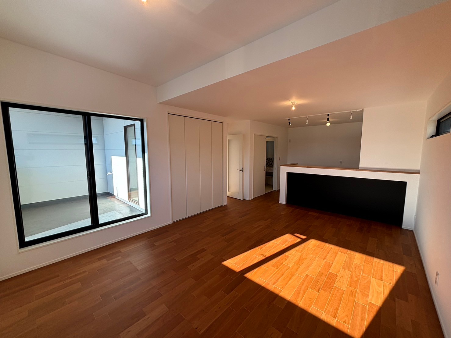 キューブデザインのモダンハウス　B棟